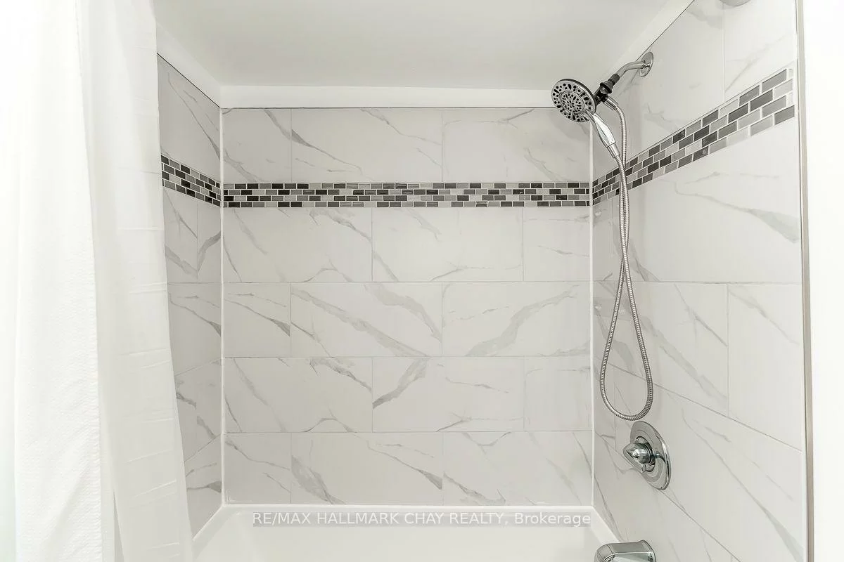 23, Downsview, Codrington, Barrie