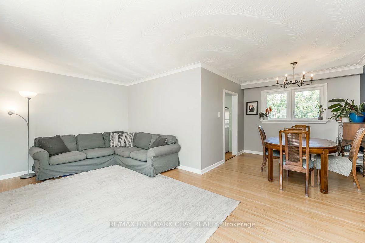 23, Downsview, Codrington, Barrie