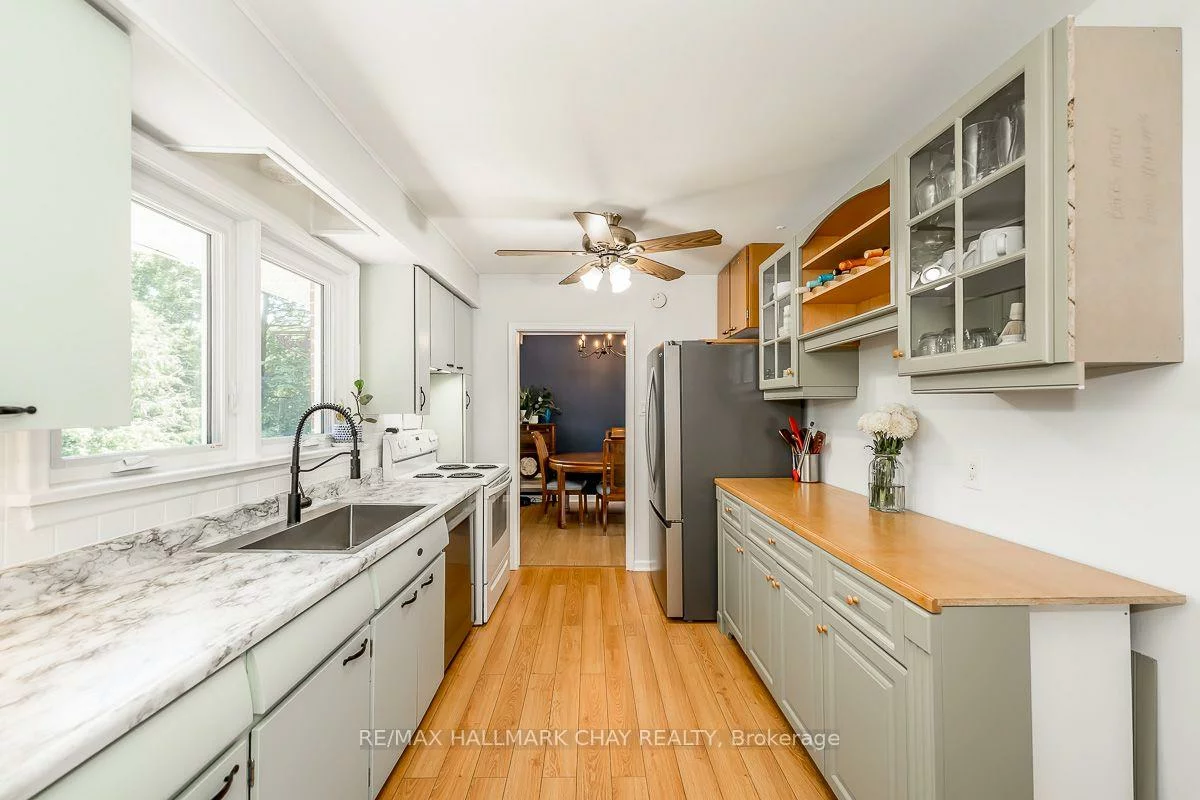 23, Downsview, Codrington, Barrie