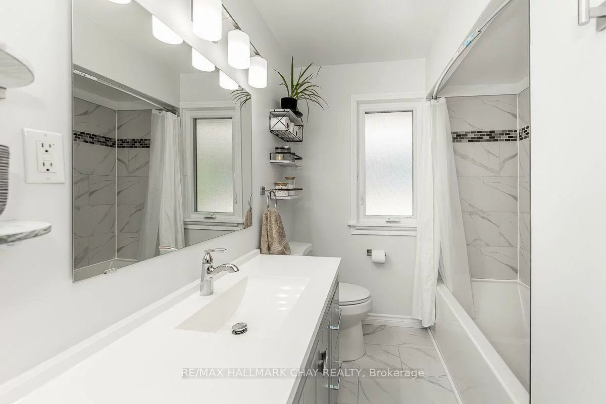 23, Downsview, Codrington, Barrie
