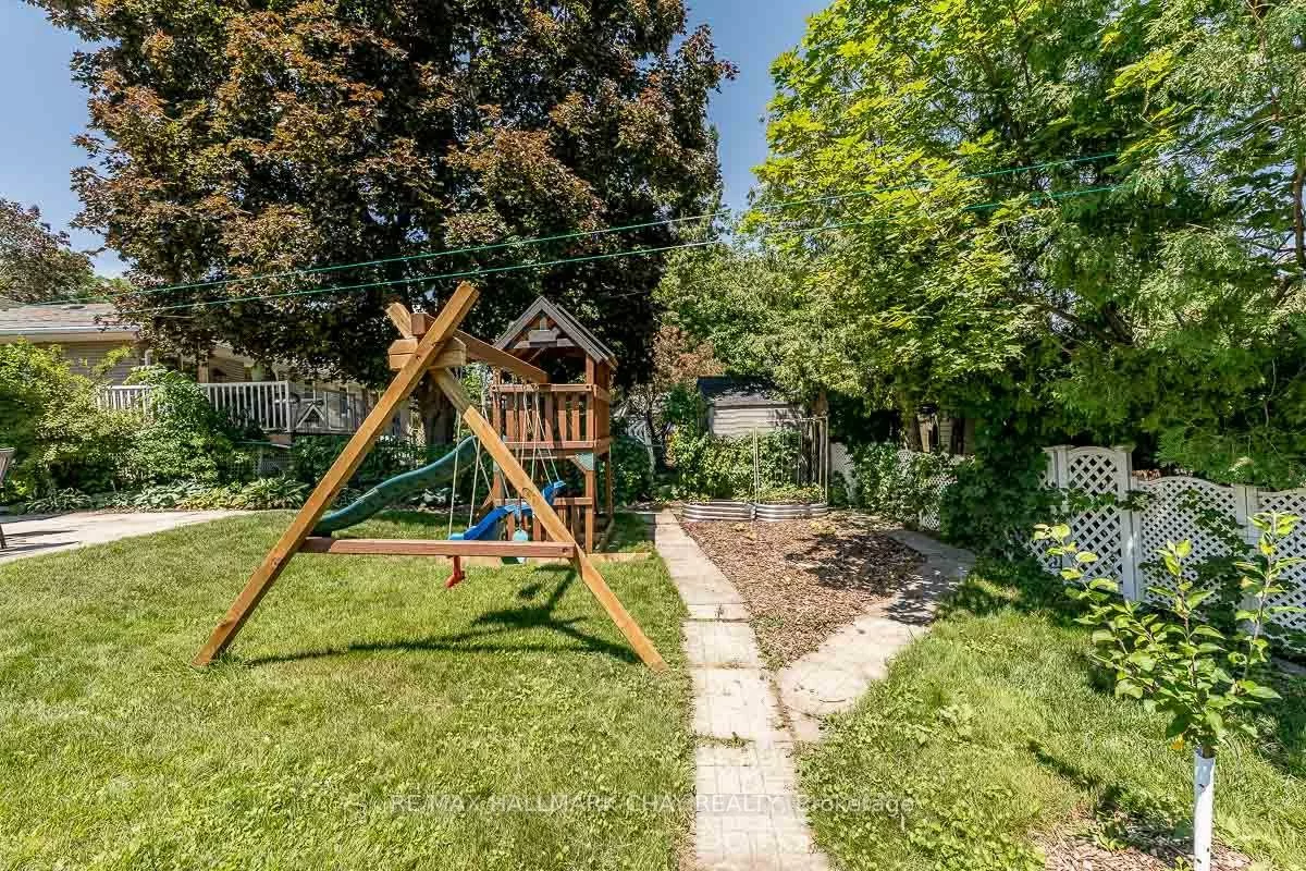 23, Downsview, Codrington, Barrie