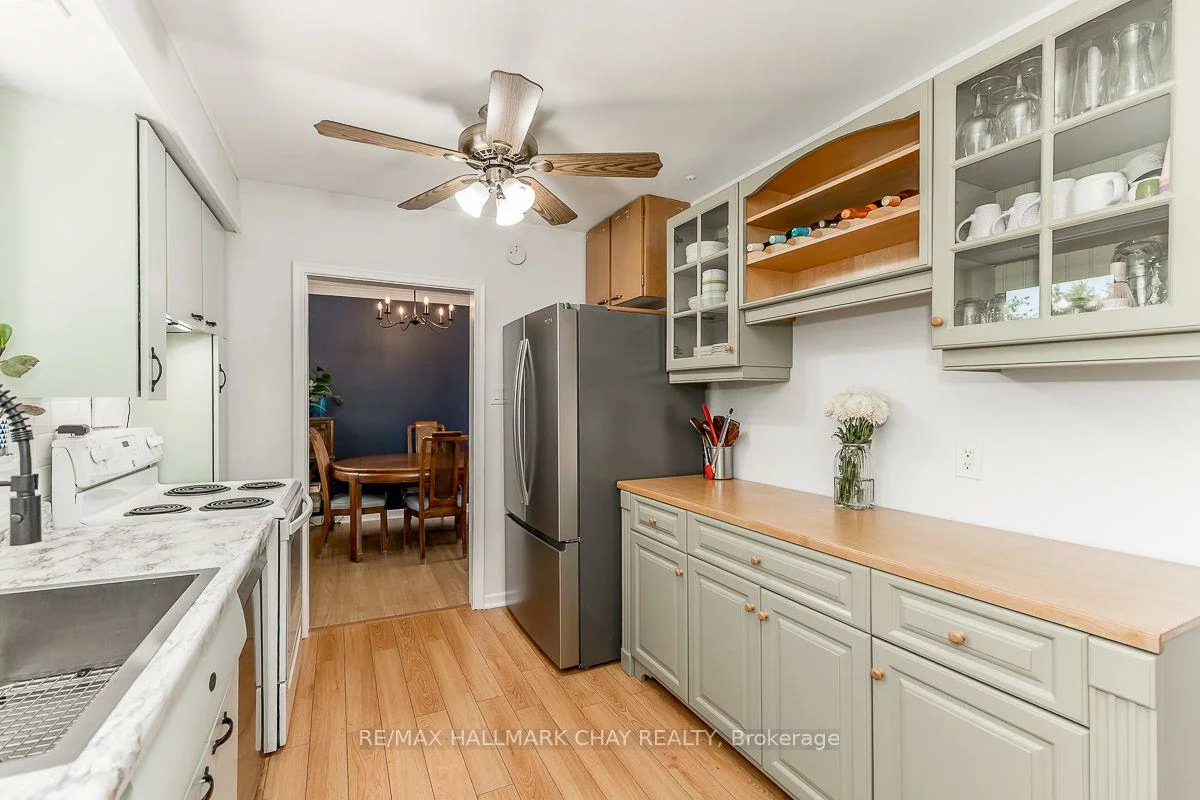 23, Downsview, Codrington, Barrie