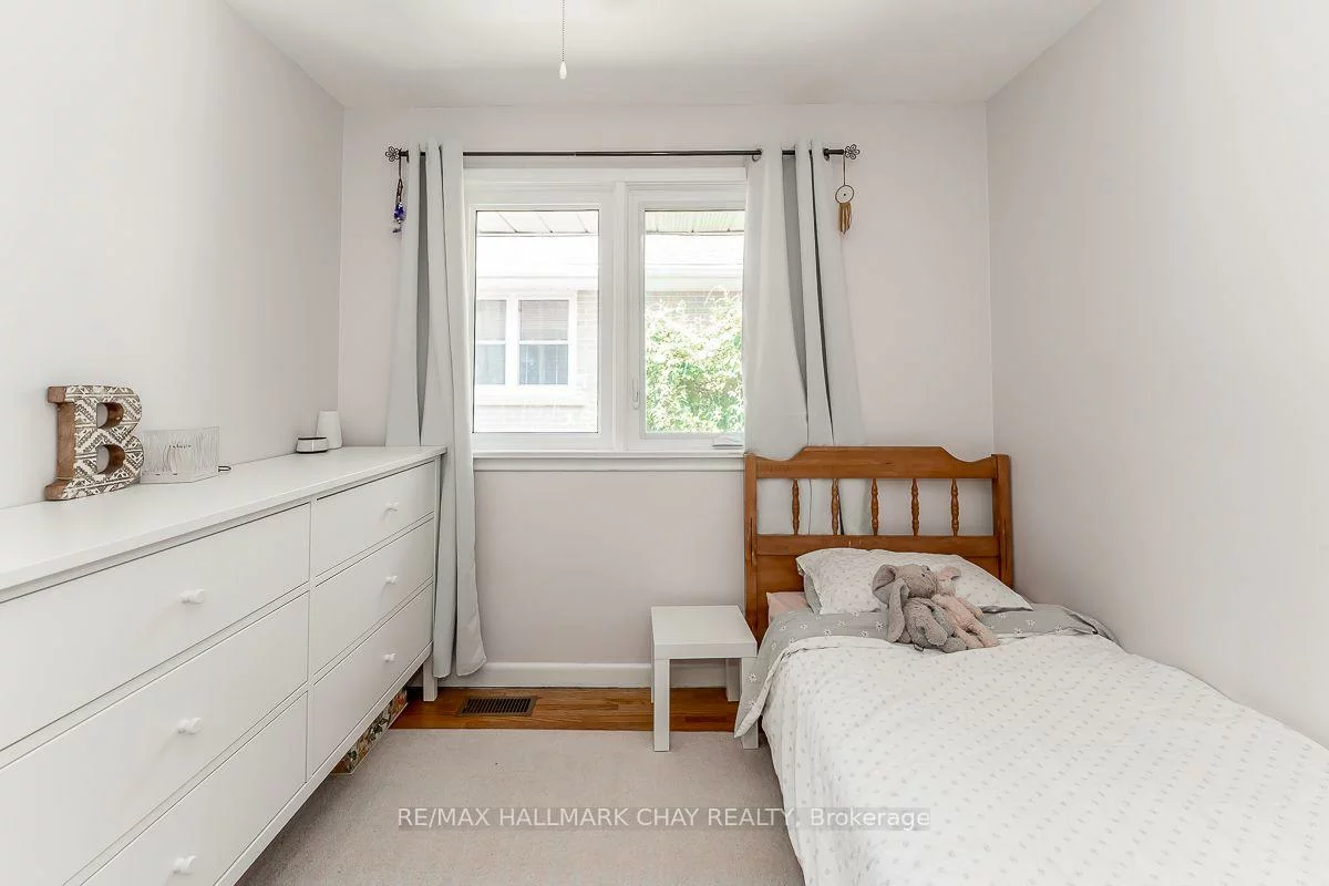23, Downsview, Codrington, Barrie