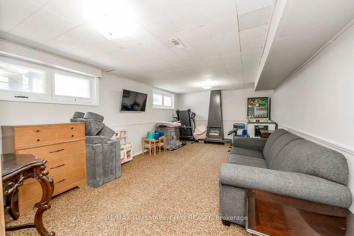23, Downsview, Codrington, Barrie