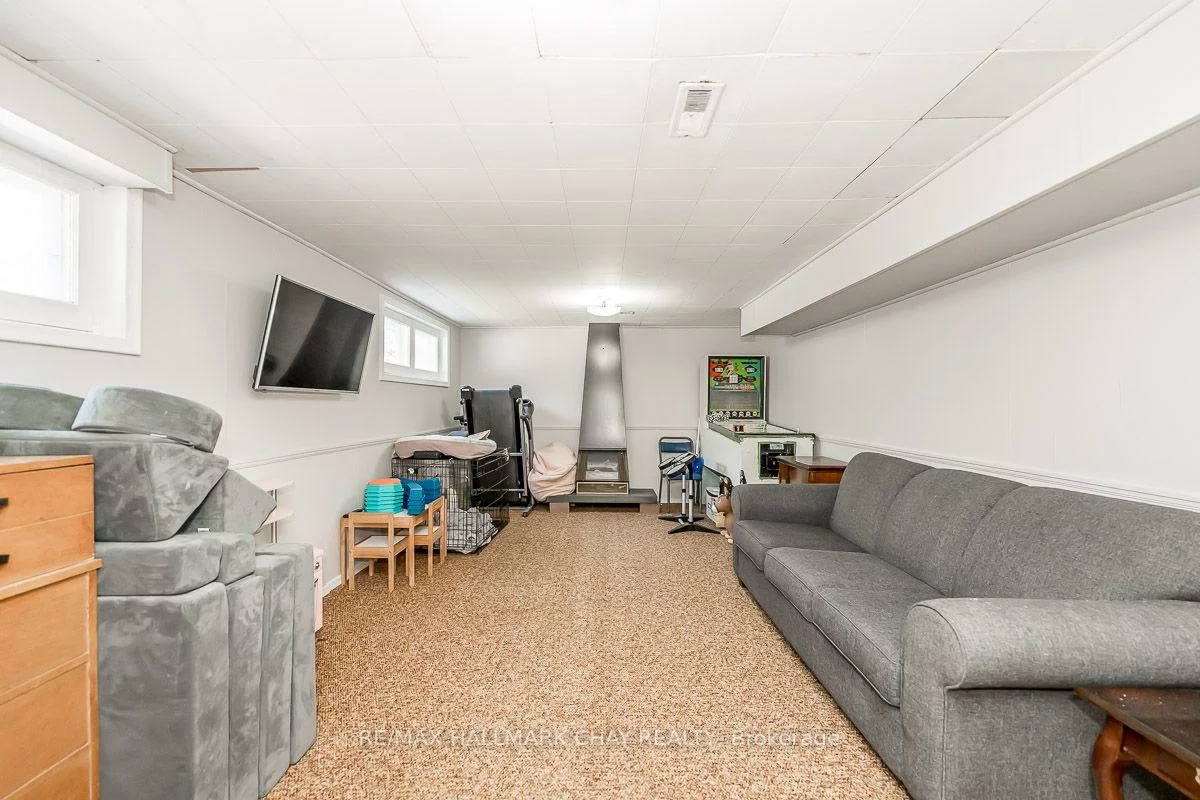 23, Downsview, Codrington, Barrie