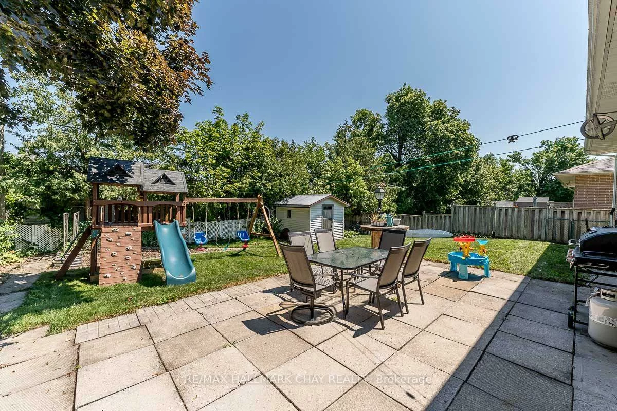 23, Downsview, Codrington, Barrie