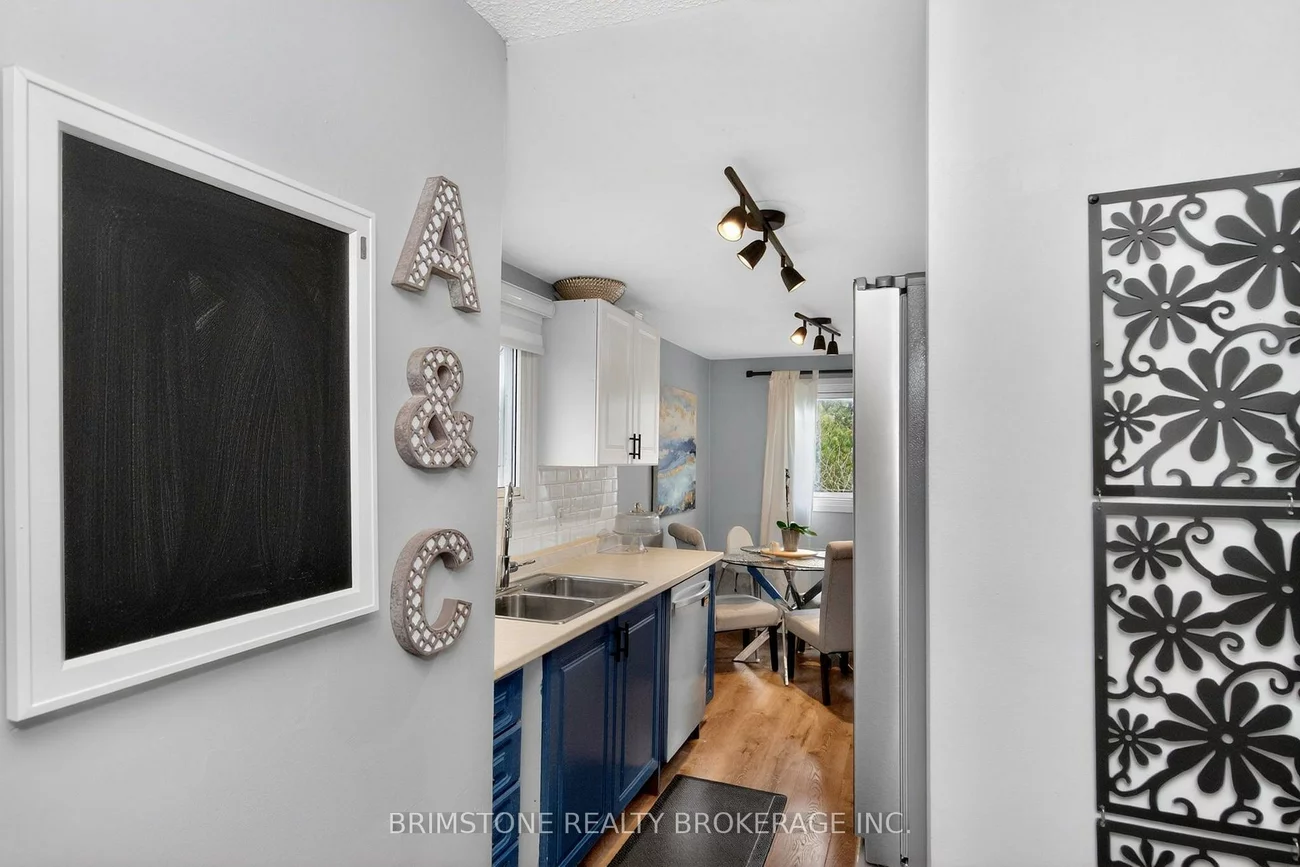 104, Hickling, Grove East, Barrie
