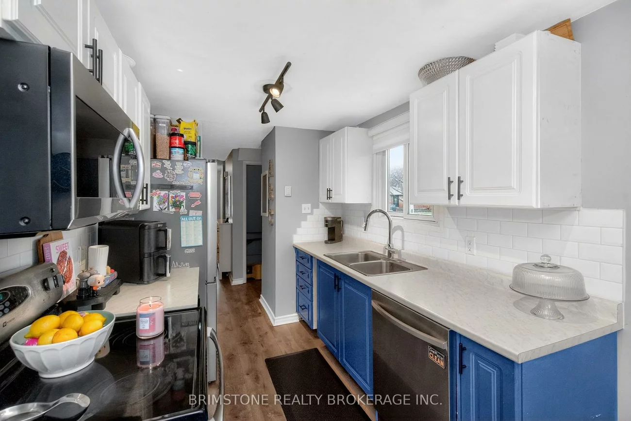104, Hickling, Grove East, Barrie