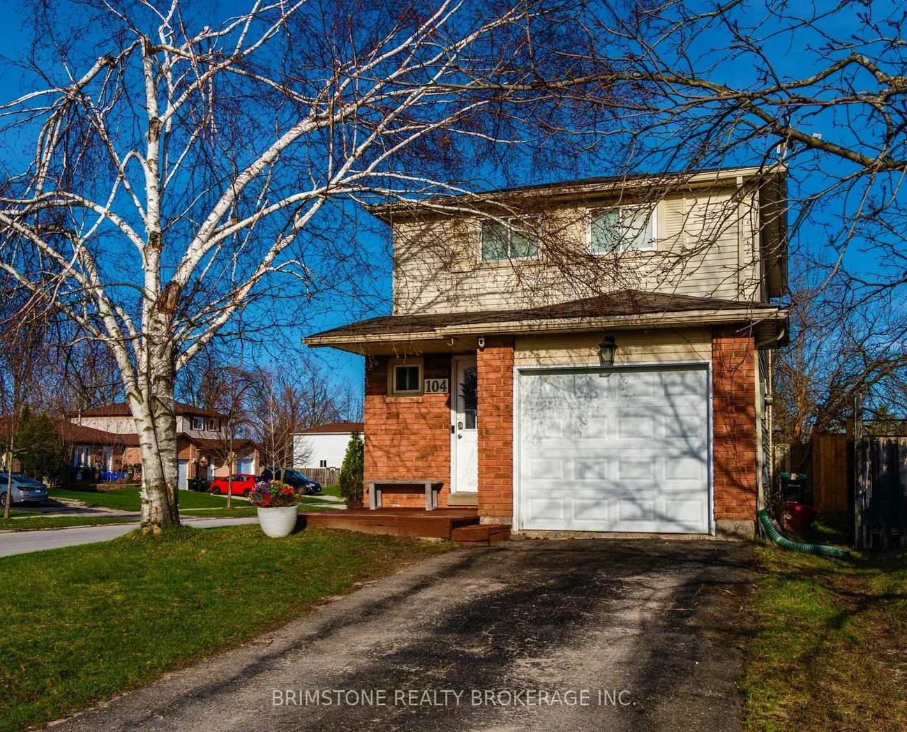 104, Hickling, Grove East, Barrie