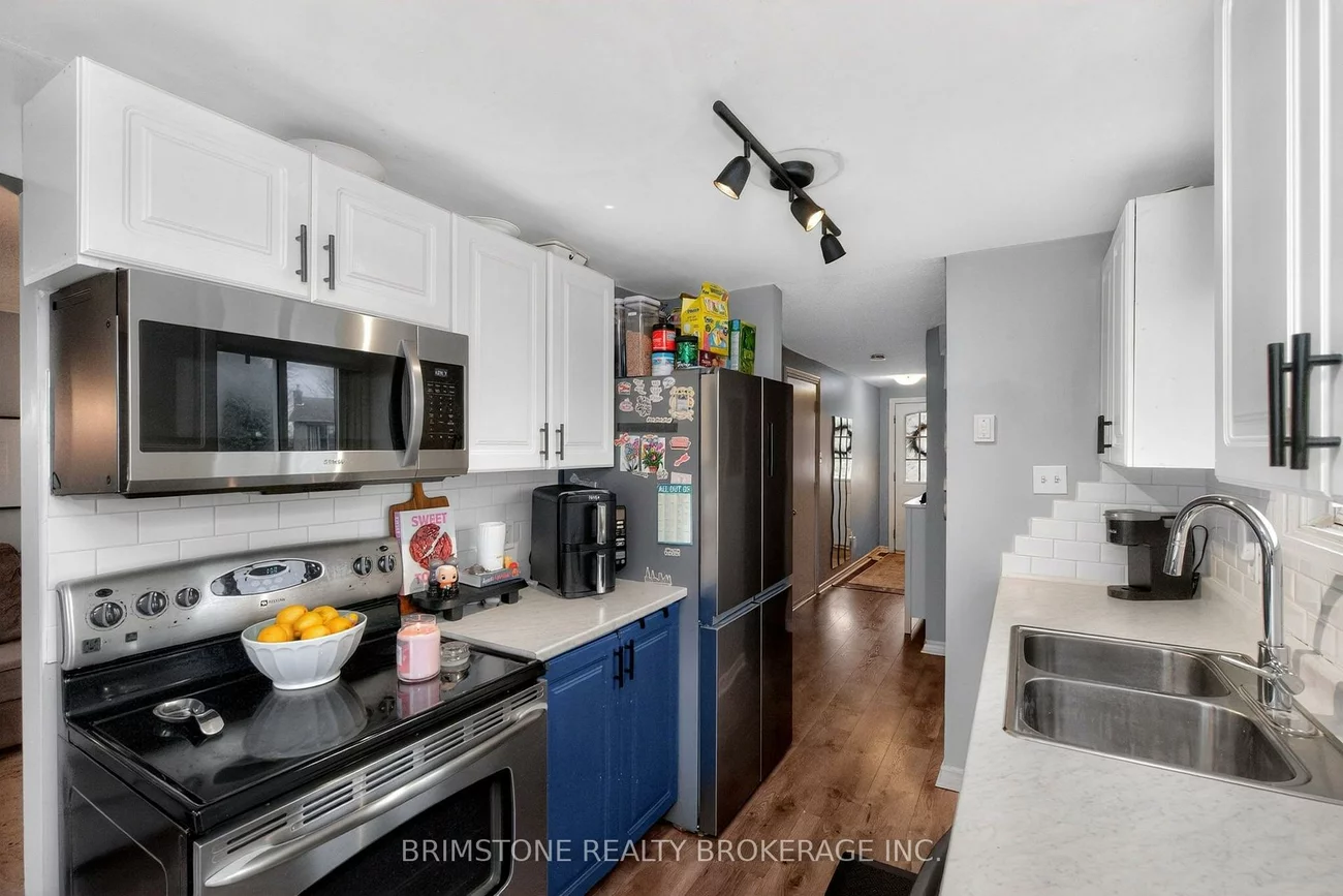 104, Hickling, Grove East, Barrie