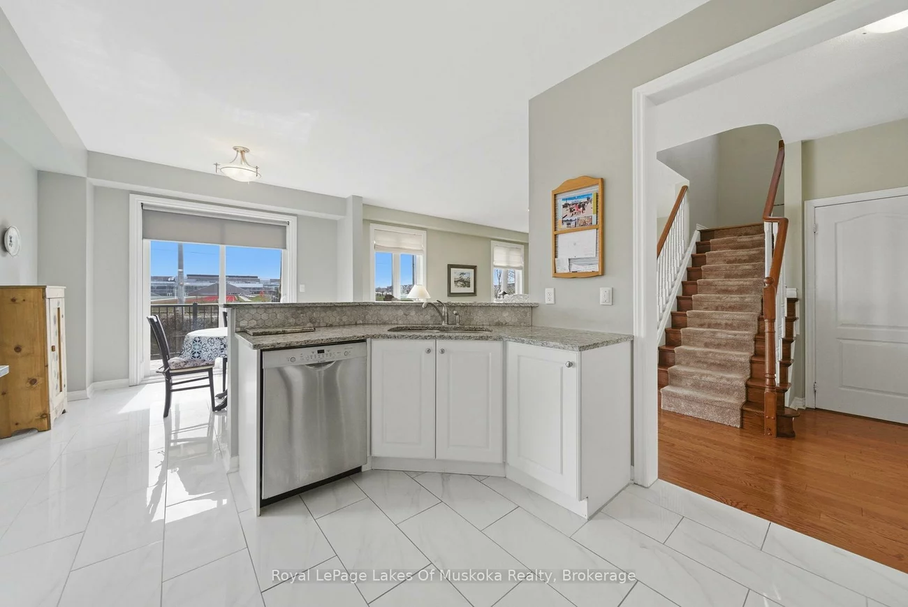 76, Succession, Innis-Shore, Barrie