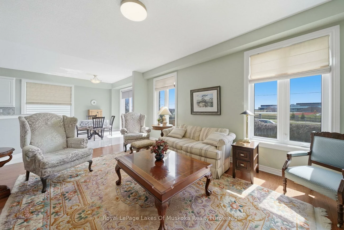 76, Succession, Innis-Shore, Barrie