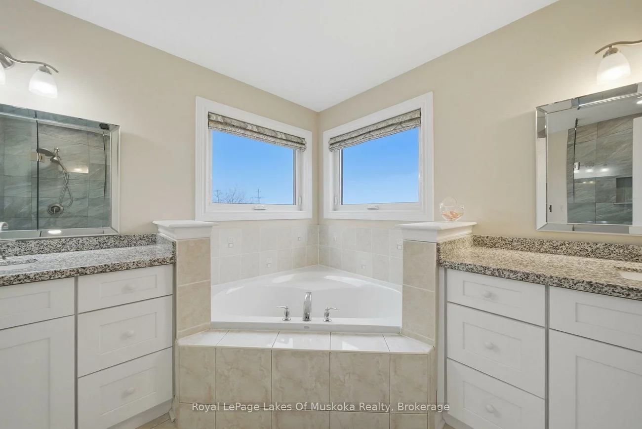 76, Succession, Innis-Shore, Barrie