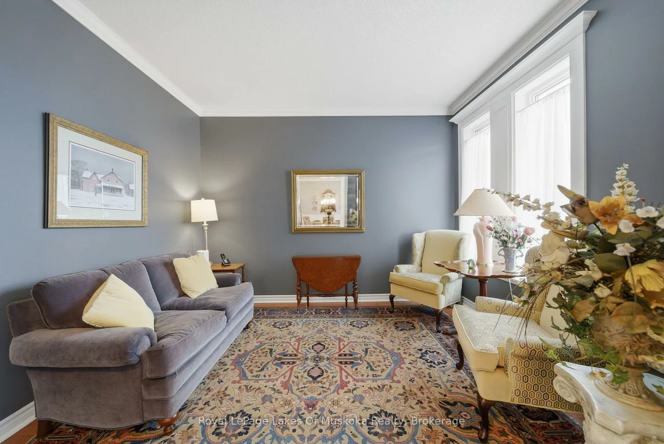 76, Succession, Innis-Shore, Barrie