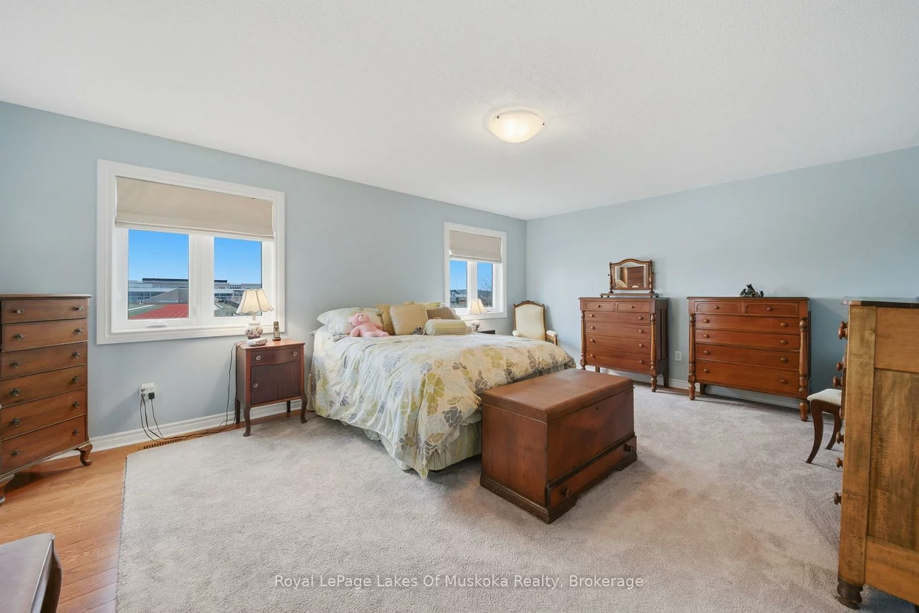 76, Succession, Innis-Shore, Barrie