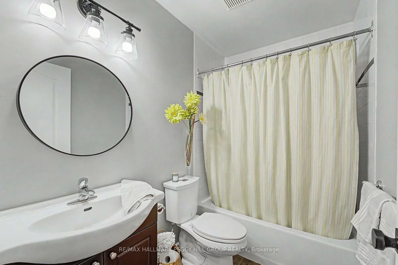 176B, Collier, Codrington, Barrie