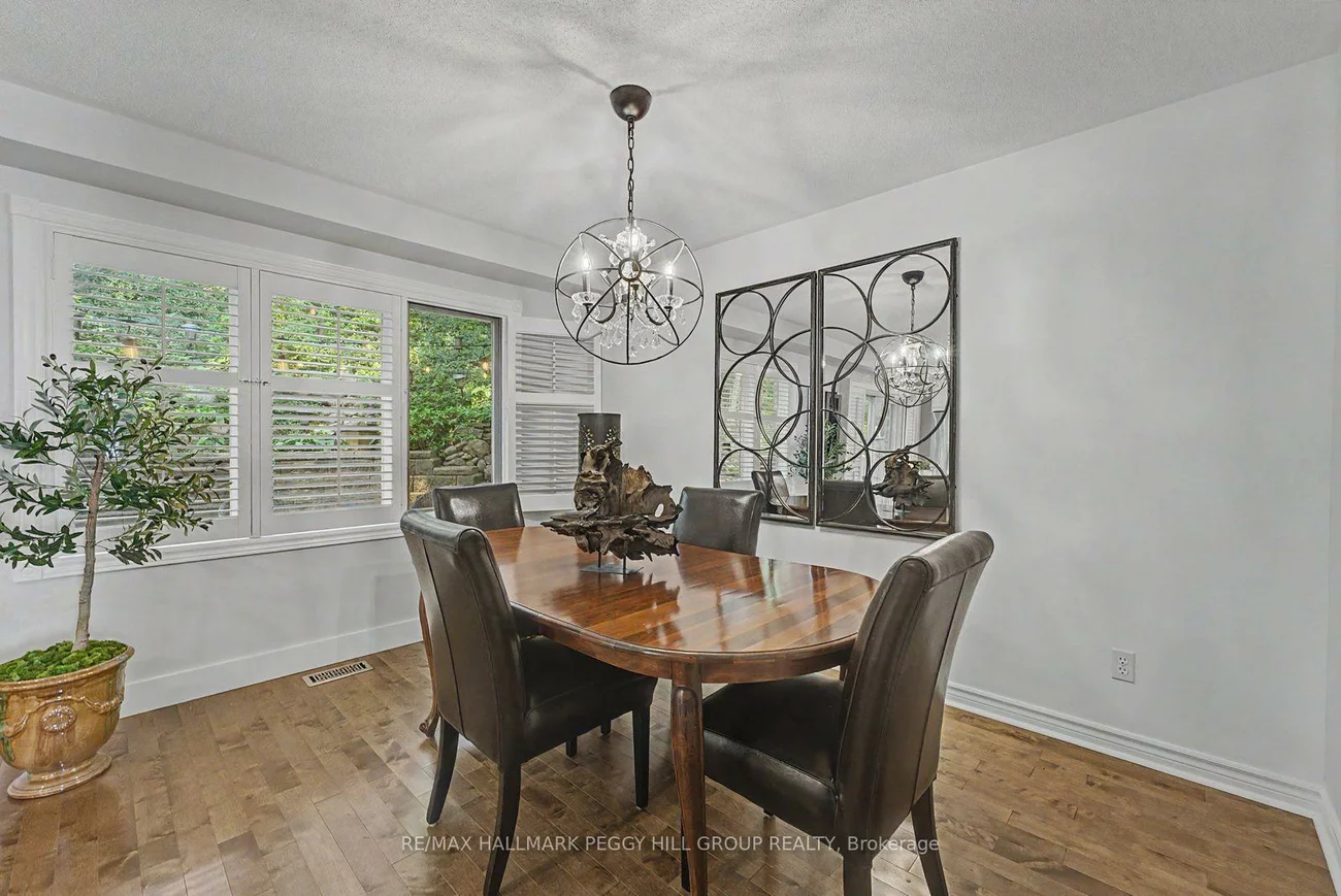 176B, Collier, Codrington, Barrie