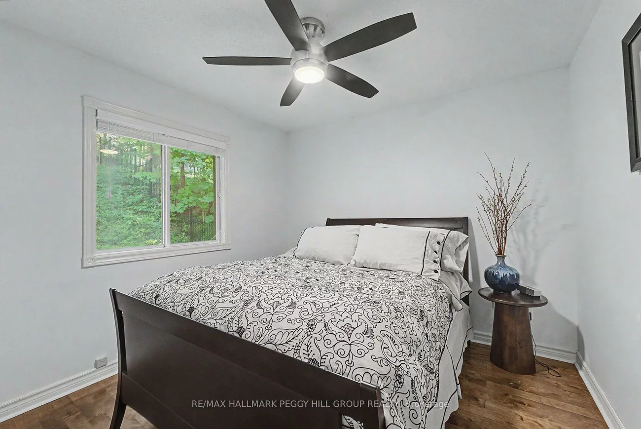 176B, Collier, Codrington, Barrie