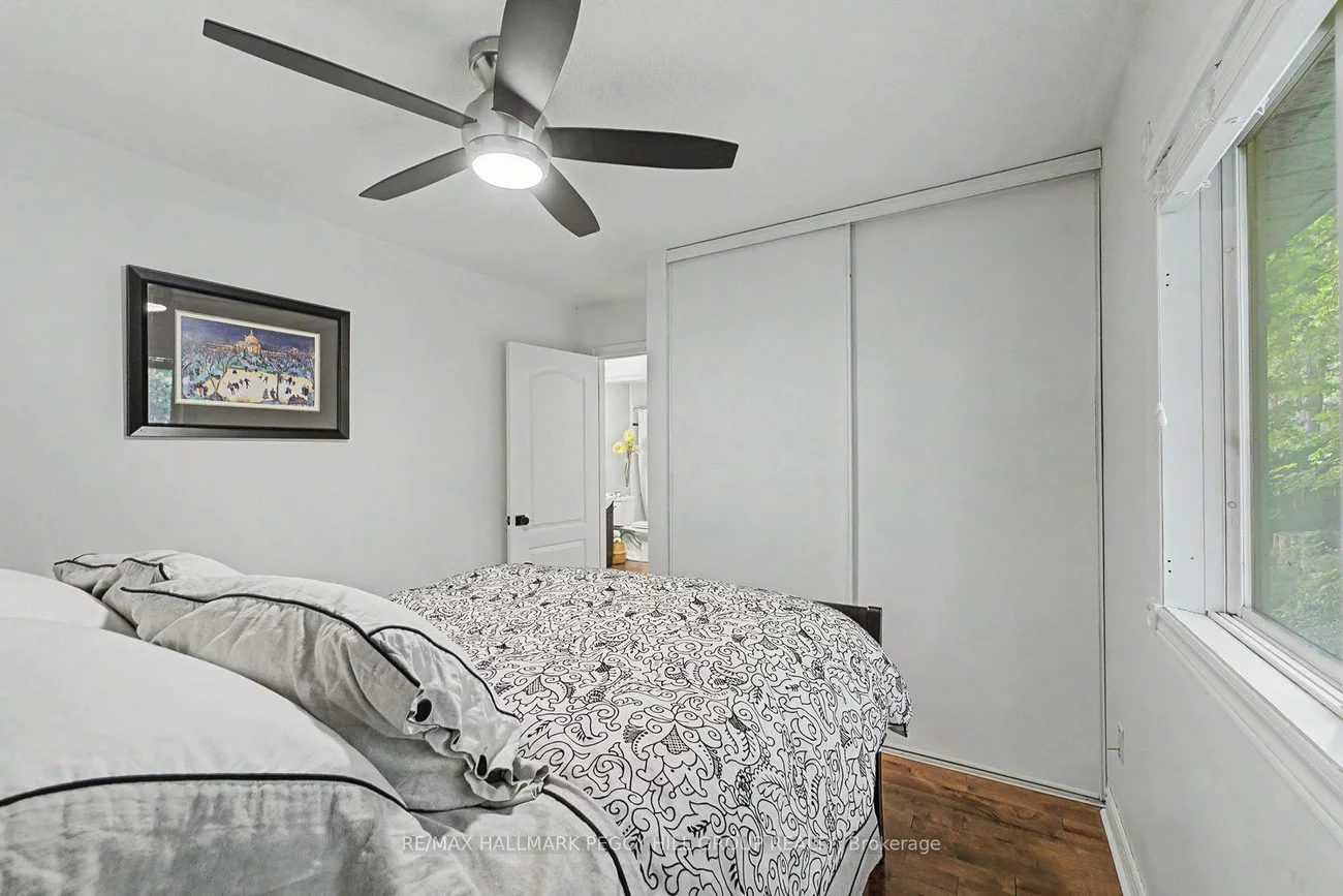176B, Collier, Codrington, Barrie