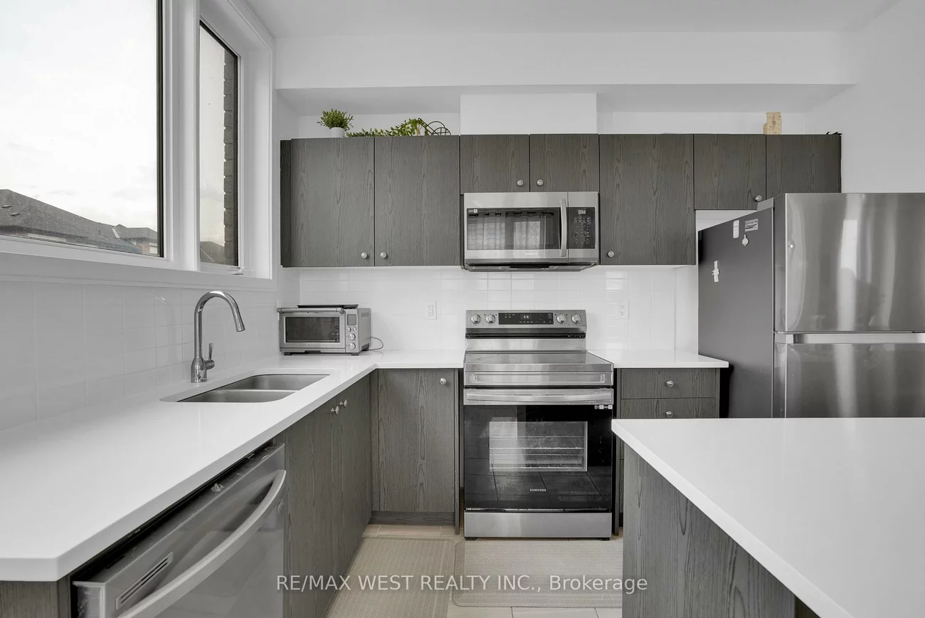 34, Spry, Innis-Shore, Barrie