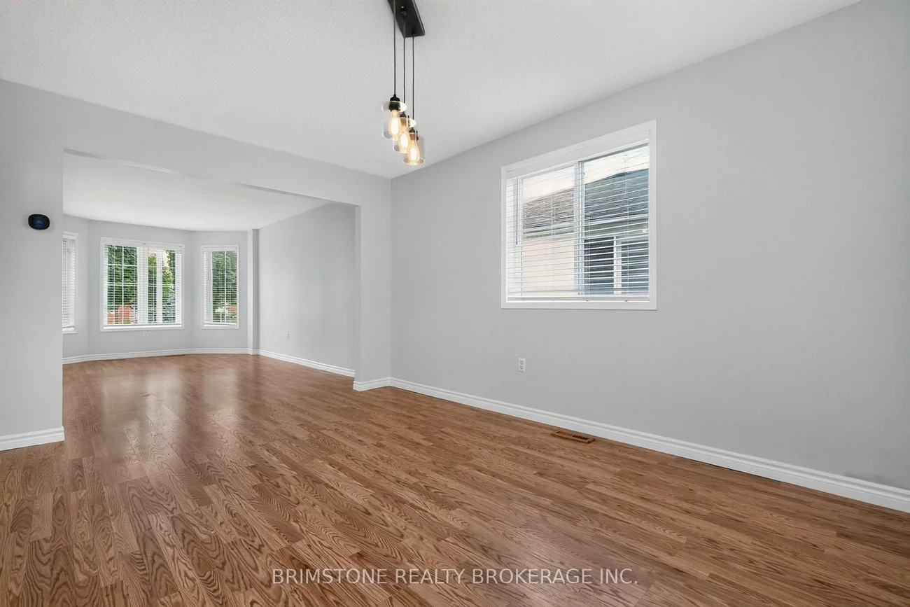 28, Selkirk, Holly, Barrie