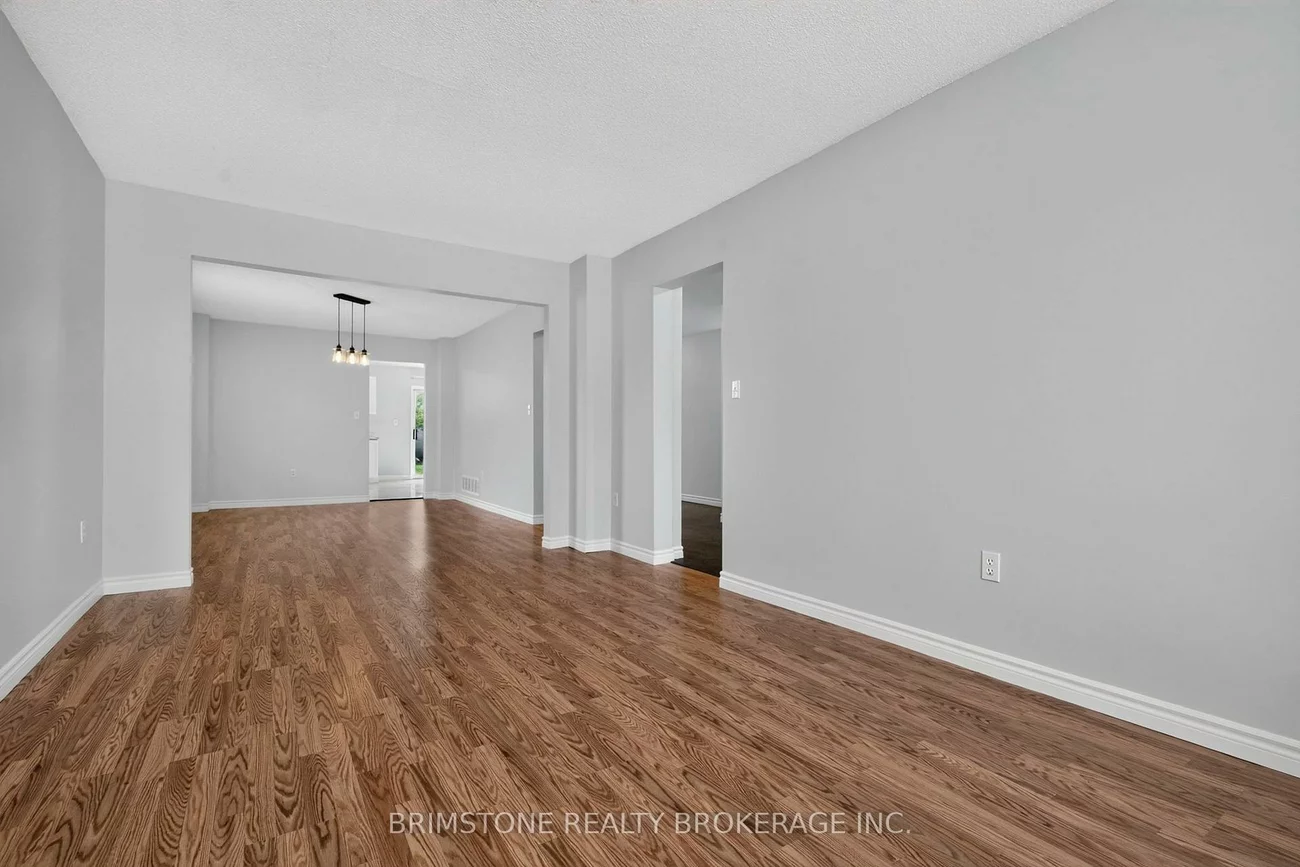 28, Selkirk, Holly, Barrie