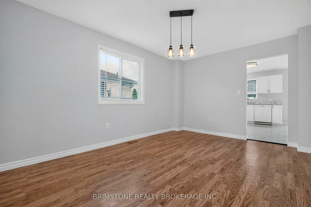 28, Selkirk, Holly, Barrie