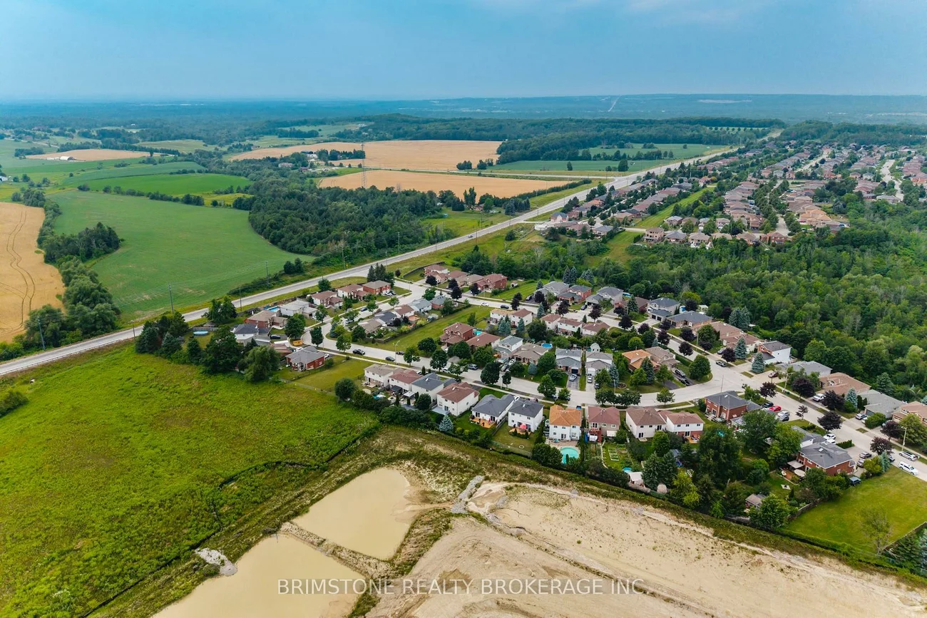 28, Selkirk, Holly, Barrie