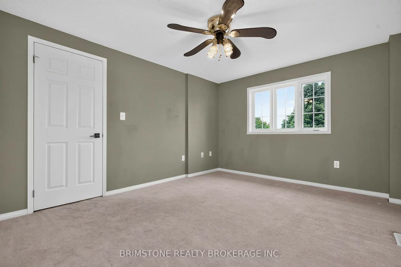 28, Selkirk, Holly, Barrie