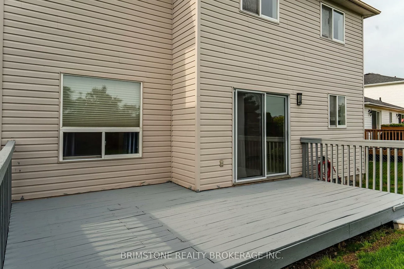 28, Selkirk, Holly, Barrie