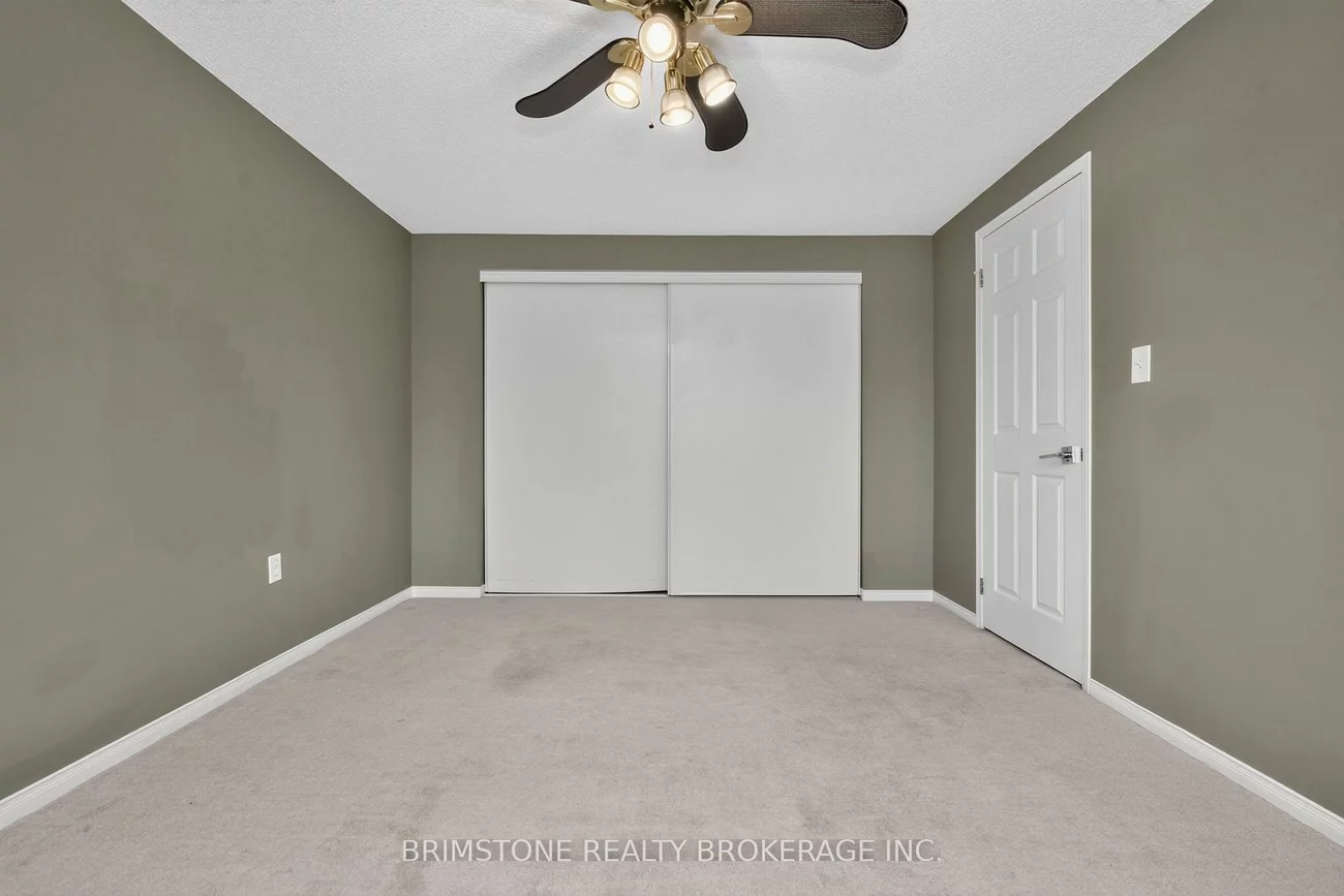 28, Selkirk, Holly, Barrie