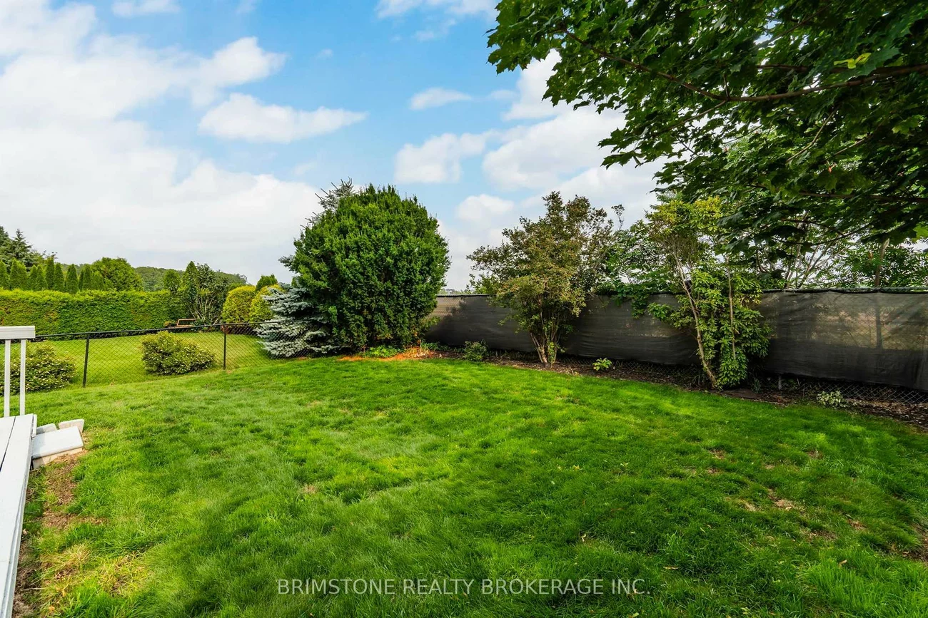 28, Selkirk, Holly, Barrie