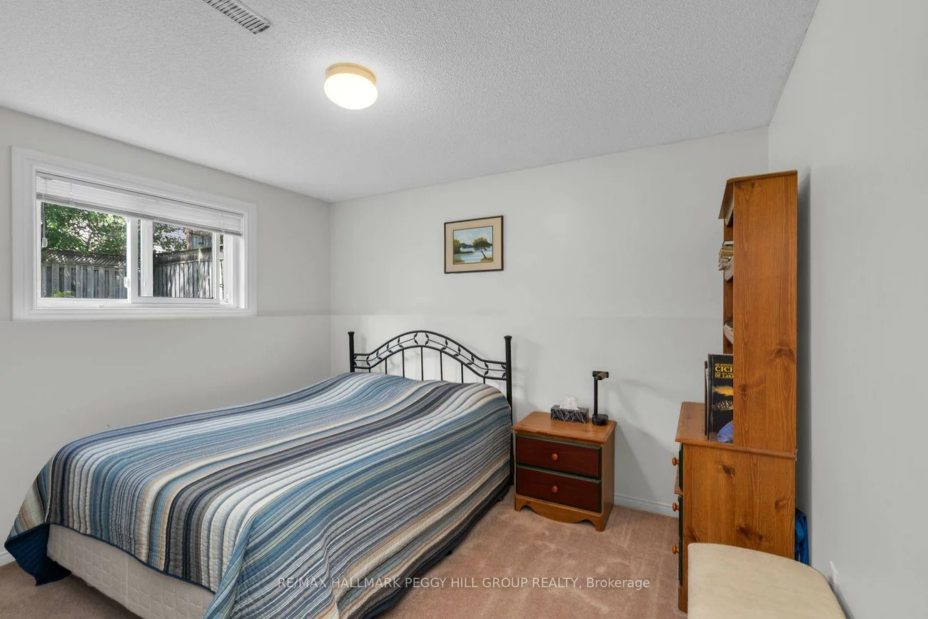 18, Draper, Painswick North, Barrie