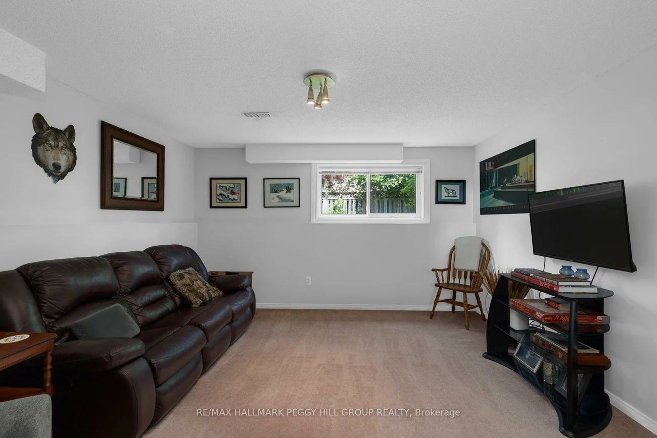 18, Draper, Painswick North, Barrie