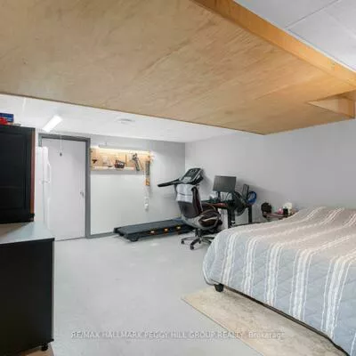 18, Draper, Painswick North, Barrie