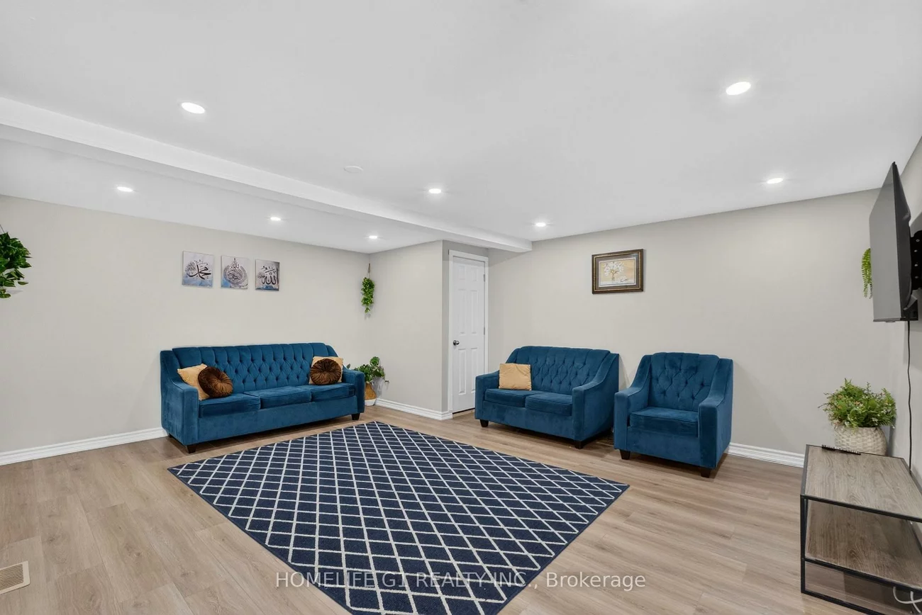 2, Fletcher, Grove East, Barrie