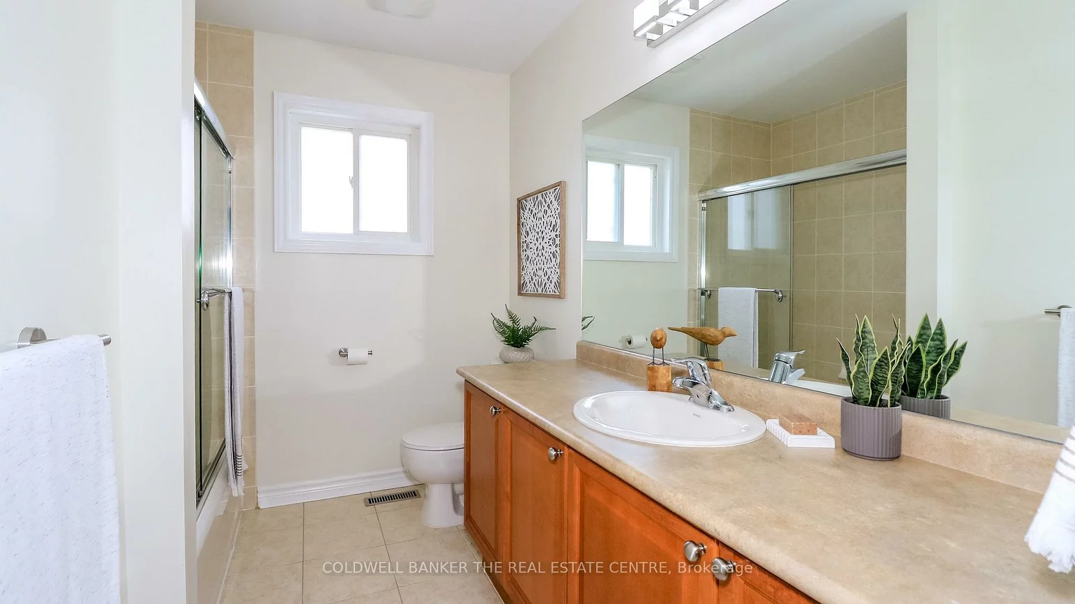 22, Maple Crown, Innis-Shore, Barrie