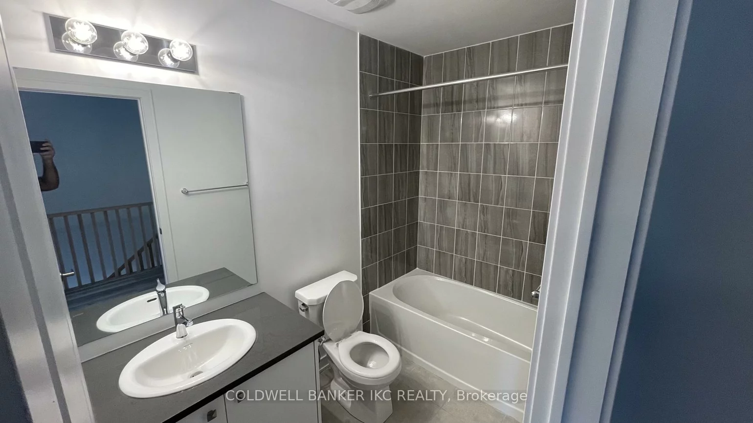 54, Red Maple, Innis-Shore, Barrie