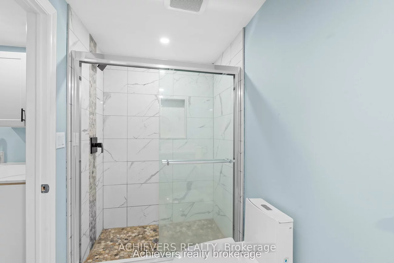 66, Leggott, Painswick North, Barrie