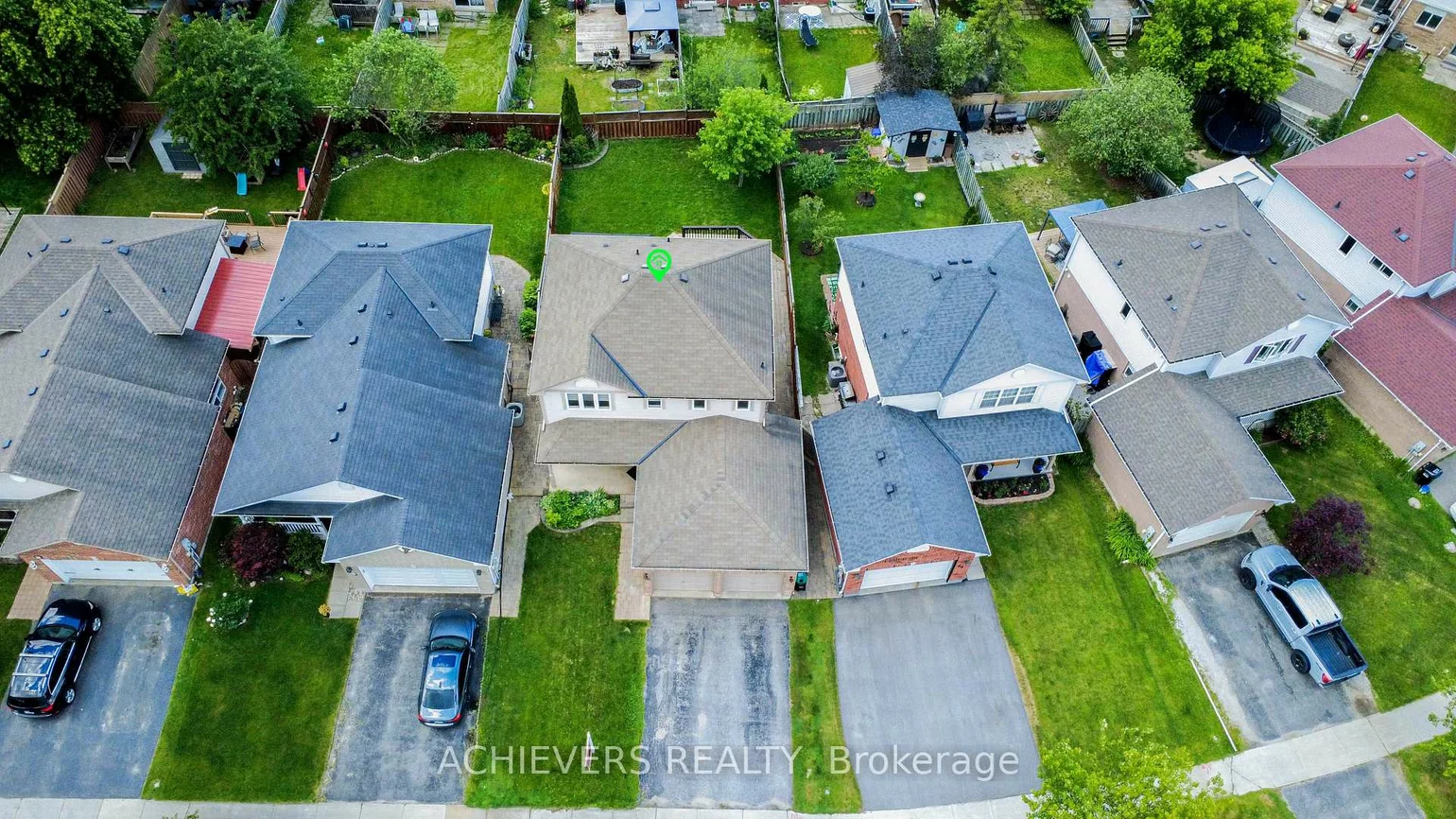 66, Leggott, Painswick North, Barrie