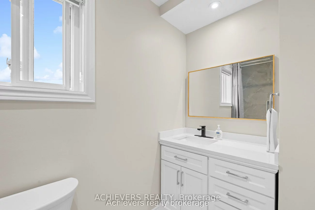 66, Leggott, Painswick North, Barrie