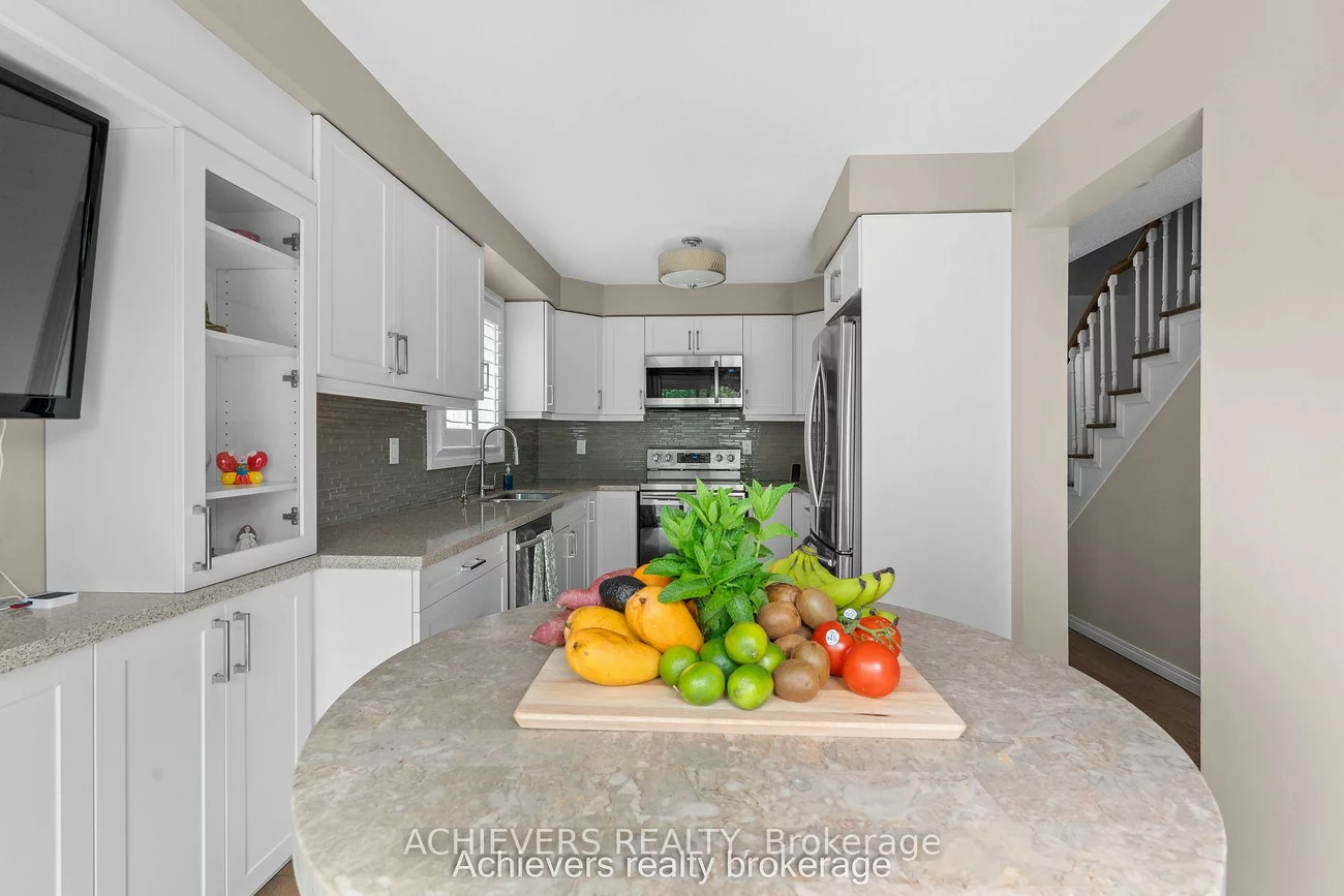 66, Leggott, Painswick North, Barrie