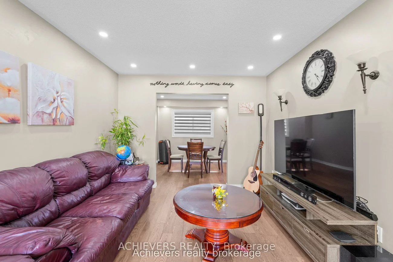 66, Leggott, Painswick North, Barrie