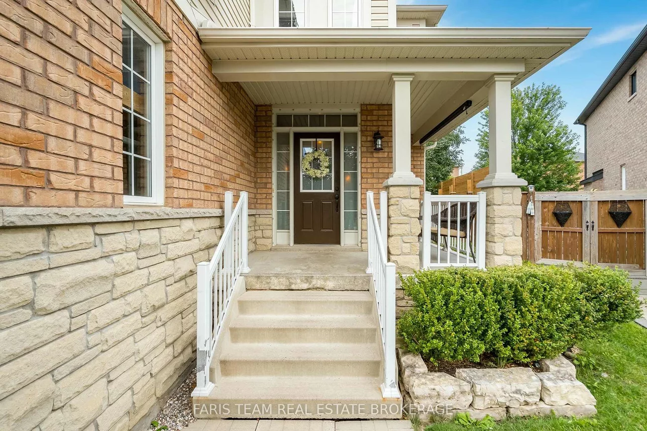 111, Monarchy, Innis-Shore, Barrie