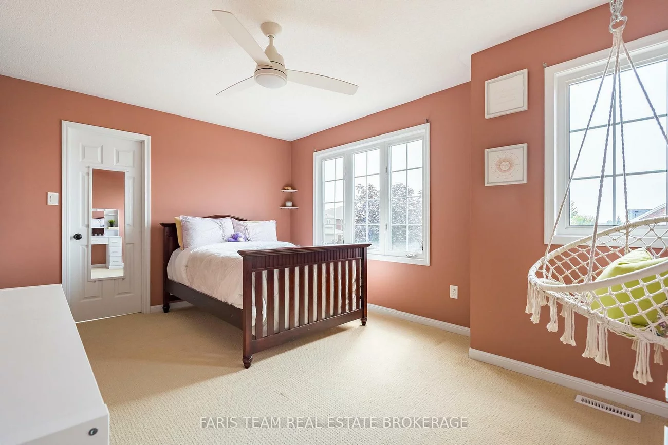 111, Monarchy, Innis-Shore, Barrie
