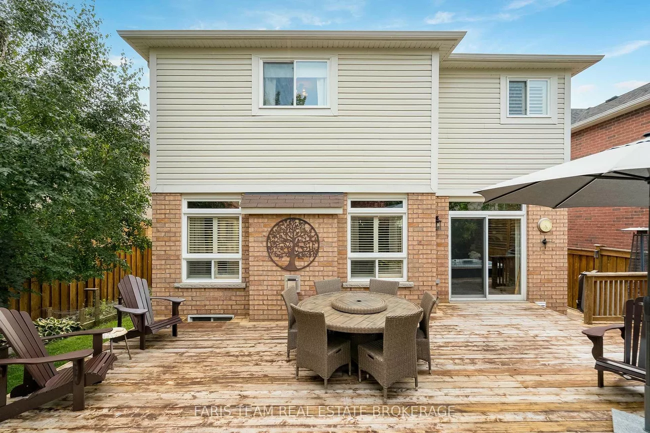 111, Monarchy, Innis-Shore, Barrie
