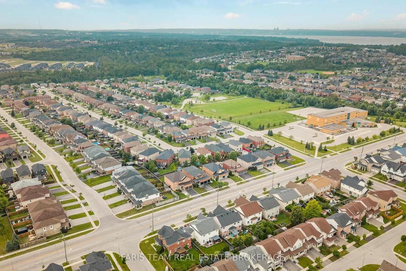 111, Monarchy, Innis-Shore, Barrie