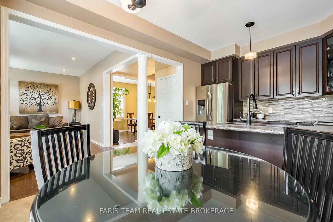 111, Monarchy, Innis-Shore, Barrie