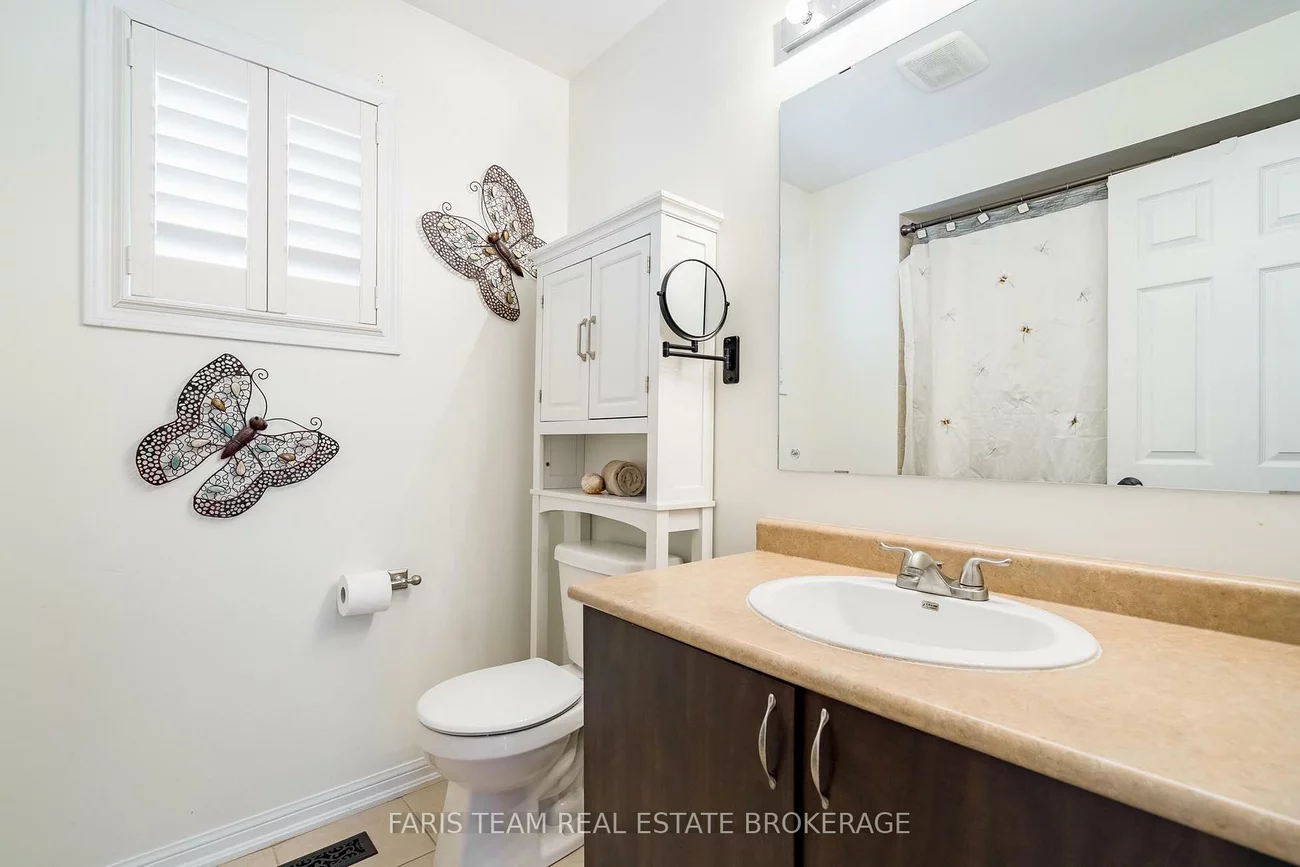 111, Monarchy, Innis-Shore, Barrie