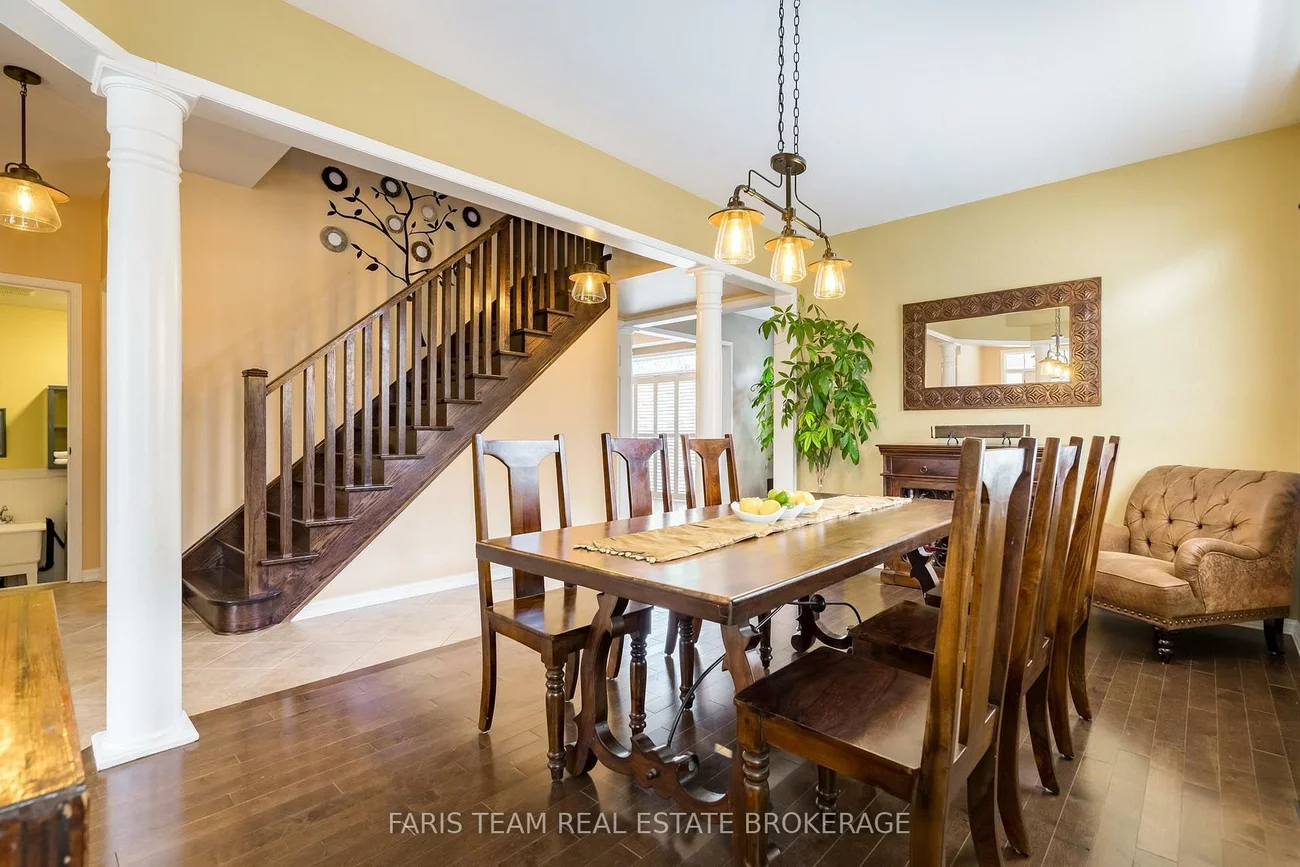 111, Monarchy, Innis-Shore, Barrie